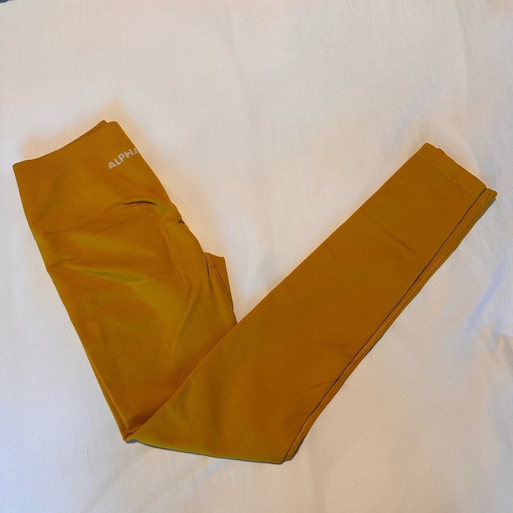 Alphalete Amplify Leggings - Golden Hour